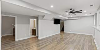 2505 Eastway Drive Gallery 21