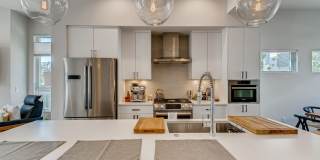 Contemporary Townhome with Rooftop Deck-Flatiron Views Gallery 12