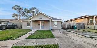 528 GROVEWOOD Drive Gallery 1