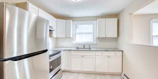 Lovely 3 Bedroom 1 Bathroom - 1st Floor with/ Washer and Dryer Gallery 51