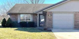 3325 Poplar Drive Gallery 1