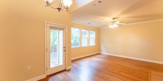 Gorgeous 2 Bedrooms /2.5 Bathrooms + Flex Space Home Near South Austin!!! Gallery 3