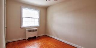 2BD/1BA East End Townhome!! Gallery 10