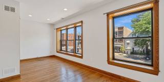 4544 N Western Avenue Gallery 3