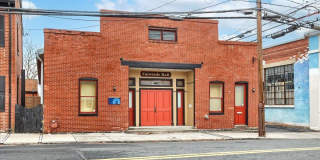 25 S WASHINGTON Street Gallery 1