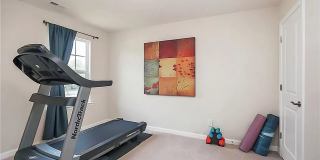 Room in 4 Bedroom Townhome at Sharon Rd W Room in 4 Bedroom Townhome at Sharon Rd W Gallery 9