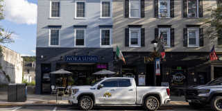 611 Main Street Gallery 1
