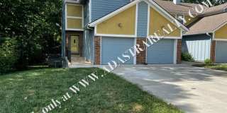 3504 Northeast Independence Avenue Gallery 1