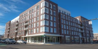 Modera Belmont Gallery 21