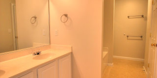 Nice 3 bedroom townhouse in SW Durham! Gallery 16