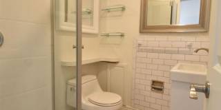 2 bedroom, 2.5 bathroom brick townhouse Gallery 26