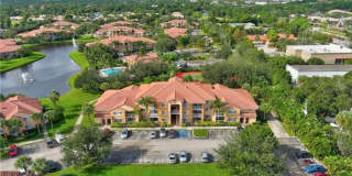 231 SW PALM Drive Gallery 20