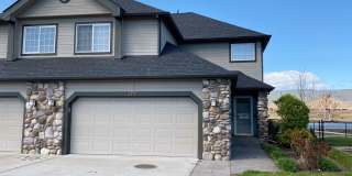 Rare Columbia Riverfront Townhome Gallery 1