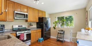 Beautiful Spacious 3-bedroom 2-Bath in Oakland! Gallery 6