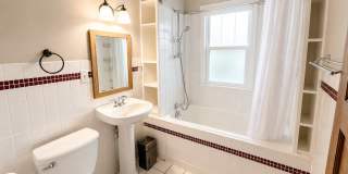 Beautifully Preserved 4 Bed | 2 Bath House in Saint Paul Gallery 17