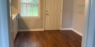 Cute 2BR Bungalow Gallery 1