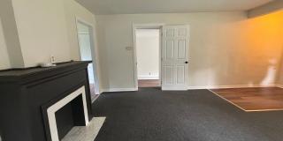 2 Bedroom, 1 Bathroom Home with Spacious Family Room & Fenced Backyard Gallery 4