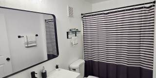 5447 Vineland Road Gallery 14