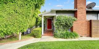 852 11th St Gallery 35