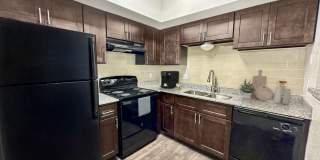 Sunrise Bluffs Apartment Homes Gallery 2