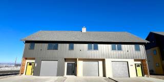 New, Pet Friendly, 2 bed 2 bath Townhouses! Gallery 3