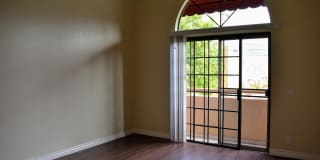 1010 Raleigh Apartments Gallery 18