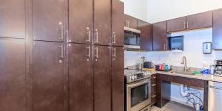3 Square Apartments Gallery 8