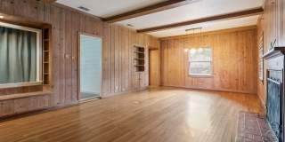 CHARMING ALAMO HEIGHTS COTTAGE Gallery 10