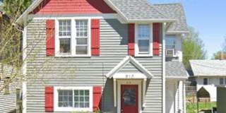 910 West 8th Street - 2 Gallery 1