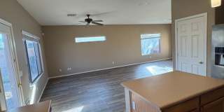 Cozy 3 Bed 2 Bath with Enclosed Den! Cozy 3 Bed 2 Bath with Enclosed Den! Gallery 9