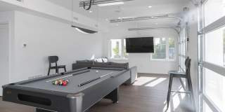 Graduate Pointe Gallery 64