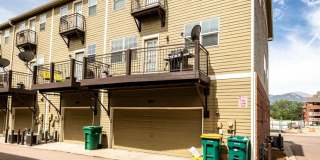 Downtown 3 Bedroom Townhome with 2 Car Garage Gallery 62