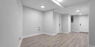 1062 W Glenlake Ave Gallery 3