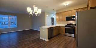 Douglas Fir-2Br/2Ba Rental Home-First Floor Gallery 8