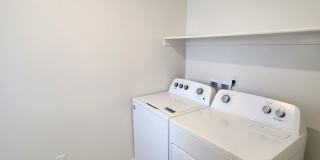 Newer4 Bedroom Town Home Gallery 18