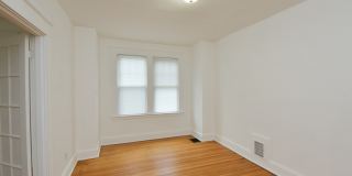 390 Clinton Street Gallery 7