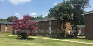 5853-G Century Oaks Drive Gallery 1