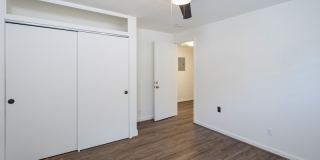 2133 Metcalf Street Gallery 15