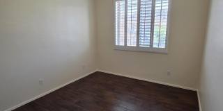 2709 W Redwood Lane Gallery 27