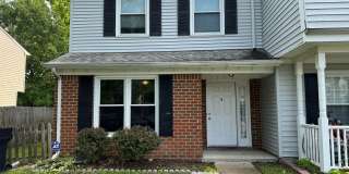 Charming Waterfront Townhouse in Virginia Beach! Gallery 1