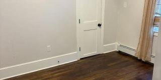 531 Queen Street Gallery 22
