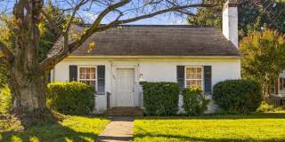Walking distance to UD - AVAILBLE JUNE 2026-MAY 2027 Gallery 1