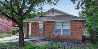 Charming 2BR House in San Antonio Gallery 1