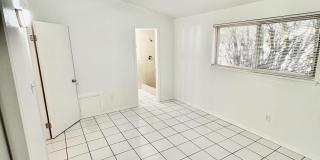 3425 E GLEN Drive Gallery 11