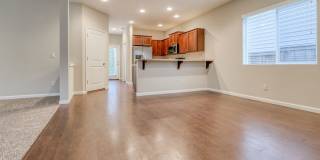 Spacious 4br/2.5ba house with garage in well maintained neighborhood Gallery 7