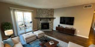 Cozy 2-bed/2-bath condo unit in the heart of DTC! Gallery 1