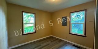 Charming and Clean 3 Bedroom Home - Nice/Quiet Neighborhood Gallery 8