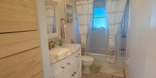 LAKE VIEW - NEVER FLOODED 4/3 Gallery 29