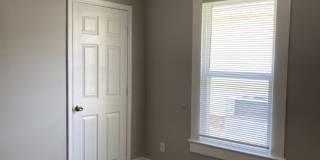Updated 2 bed 1 bath home - 10 Minutes to Downtown! Gallery 9