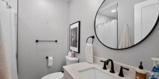 Spacious 4BR House in Denver Gallery 14